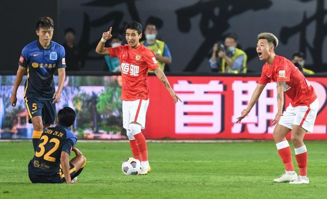 kaiyun Sports-卡帅最怕“汽油桶”被点燃 称下午开球对双方是考验