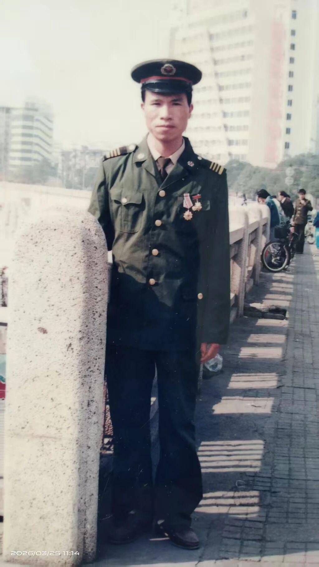 开云综合娱乐-南宁一群众到法院申请立案被法警群殴断两根肋骨！警方：不予立案